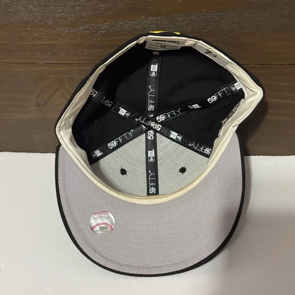 New Era Pittsburgh Pirates 1960 World Series Fitted Hat Black Mens 7 1/4 Good